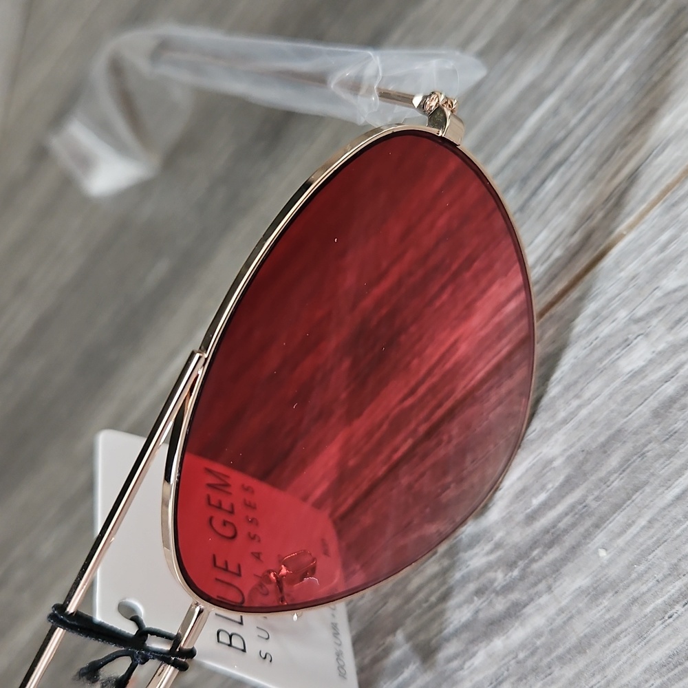 Gold Frame/Rose Lens UVA/UVB Protective Sunglasses- New With Tags - Picture 2 of 7
